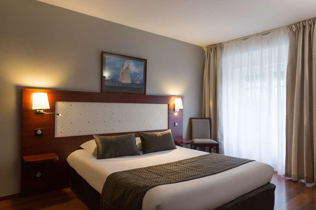 The Originals Boutique, Hotel Le Lion D'Or, Fougeres Ouest Maen Roch Номер фото