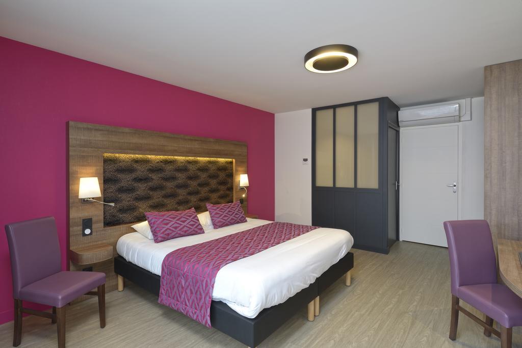 The Originals Boutique, Hotel Le Lion D'Or, Fougeres Ouest Maen Roch Экстерьер фото