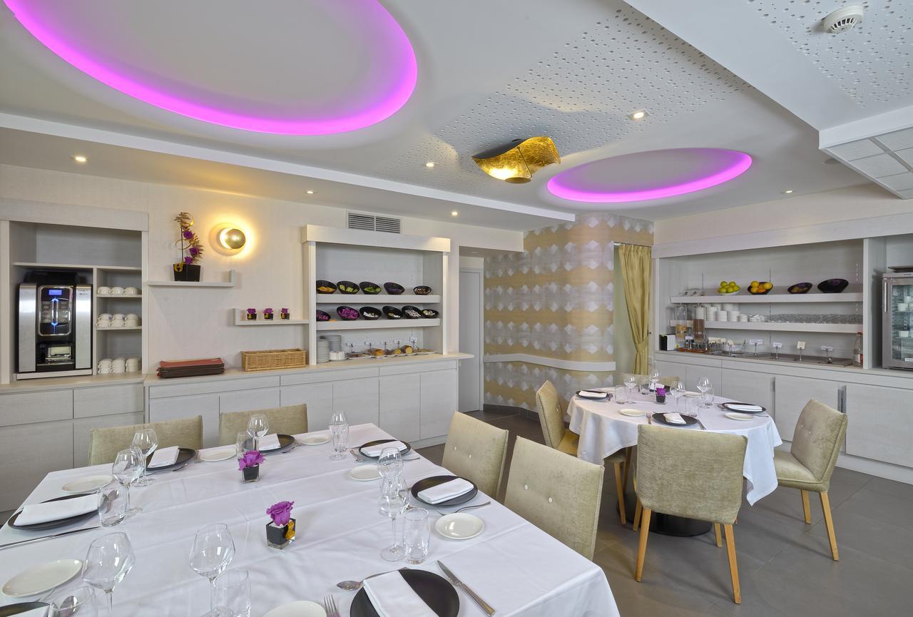 The Originals Boutique, Hotel Le Lion D'Or, Fougeres Ouest Maen Roch Экстерьер фото