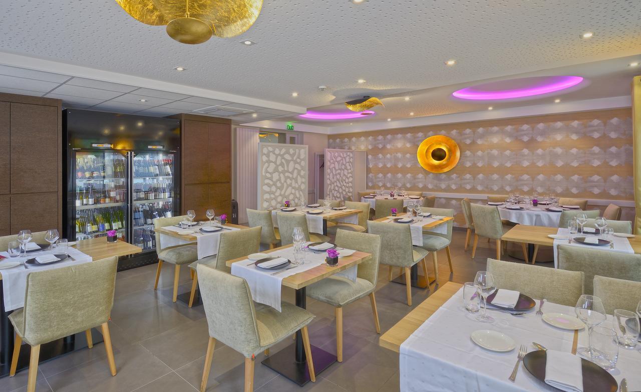 The Originals Boutique, Hotel Le Lion D'Or, Fougeres Ouest Maen Roch Экстерьер фото