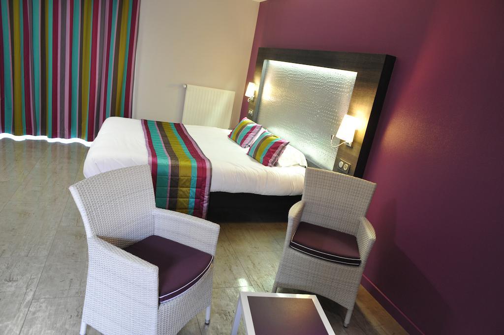 The Originals Boutique, Hotel Le Lion D'Or, Fougeres Ouest Maen Roch Экстерьер фото