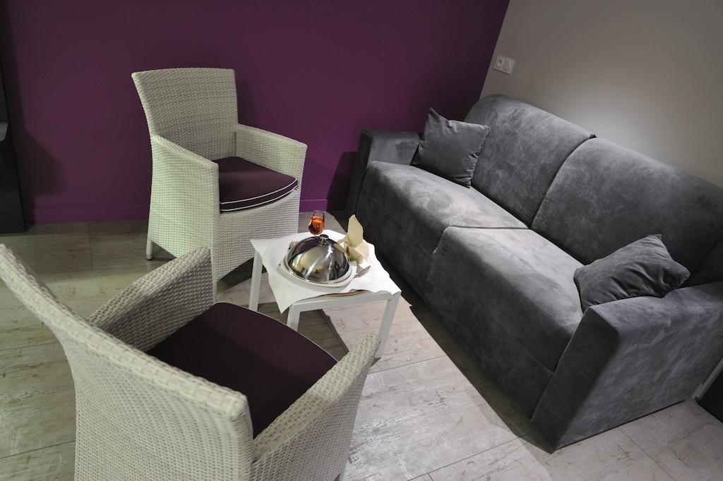 The Originals Boutique, Hotel Le Lion D'Or, Fougeres Ouest Maen Roch Экстерьер фото